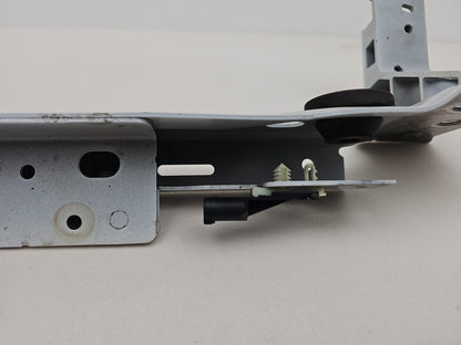 JAGUAR XE X760 HEADLIGHT BRACKET FRONT LEFT PASSENGER SIDE 2015 - 2018 3210050