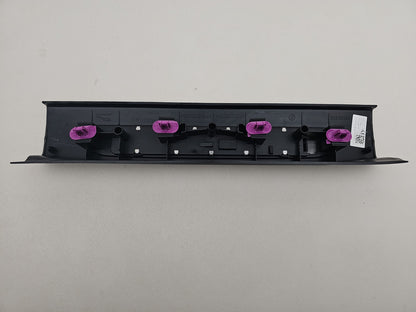 JAGUAR XE X760 DOOR SILL TRIM COVER FRONT LEFT PASSENGER SIDE 2016 GX7M-13201-A