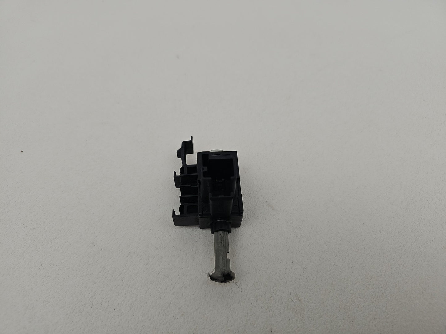 FORD FOCUS TRANSIT JAGUAR CLUTCH PEDAL SWITCH SENSOR 2015/2016 6G9T-11A152-AA