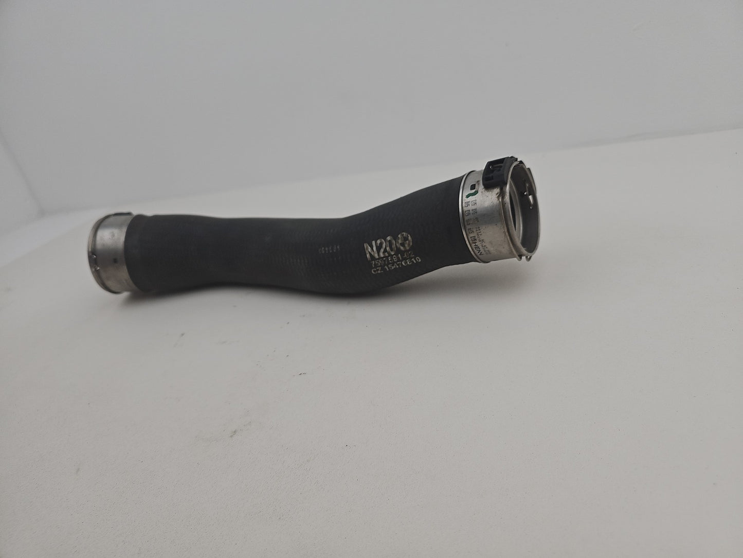 BMW 3/4 SERIES F30 F32 2.0 PETROL INTERCOOLER HOSE PIPE 7597591