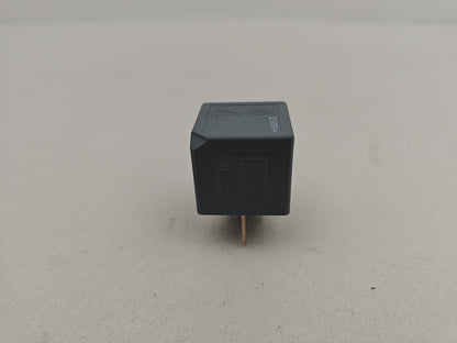 DH22-14B192-EA Land Rover Jaguar 4-Blade Grey Relay 70A 12V Tyco V23136-J4-X89
