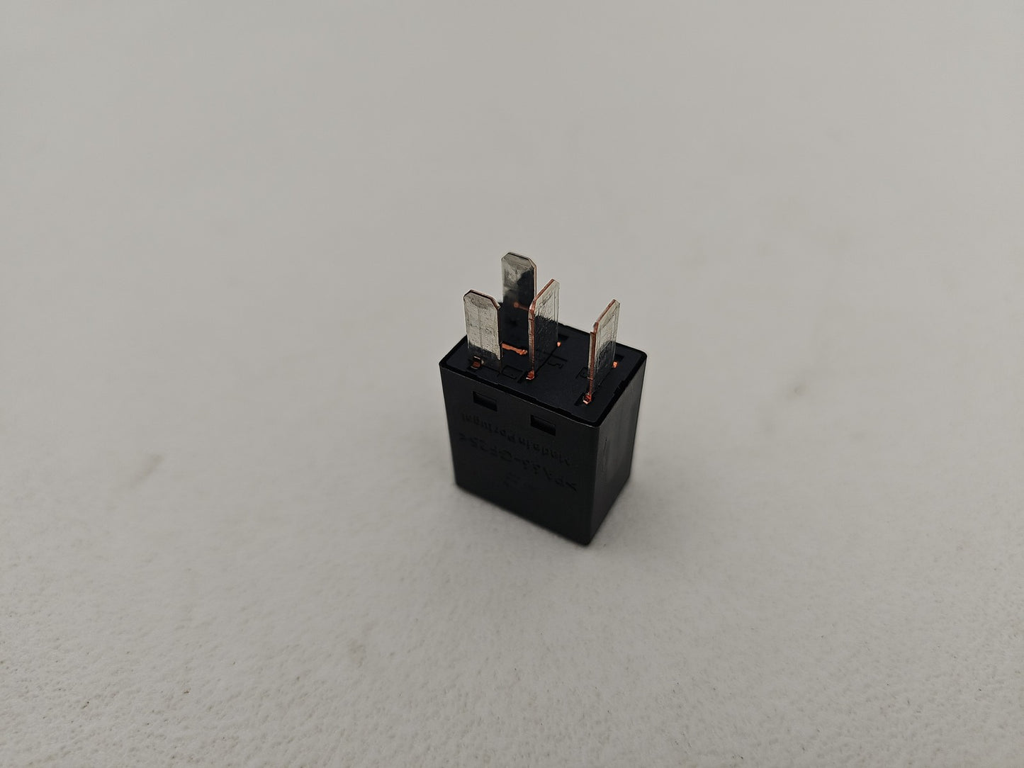 LAND ROVER JAGUAR 4-PIN RELAY DH22-14B192-AA V23074-A1801-X106 GENUINE OEM