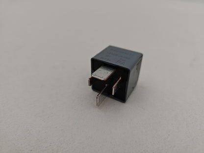 DH22-14B192-EA Land Rover Jaguar 4-Blade Grey Relay 70A 12V Tyco V23136-J4-X89