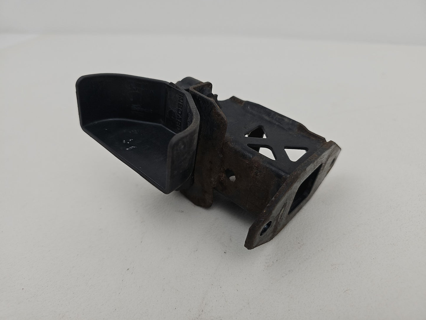 JAGUAR XF 2016 2.0 DIESEL RHD LOWER RADIATOR MOUNT BRACKET GX738983CD LEFT N/S