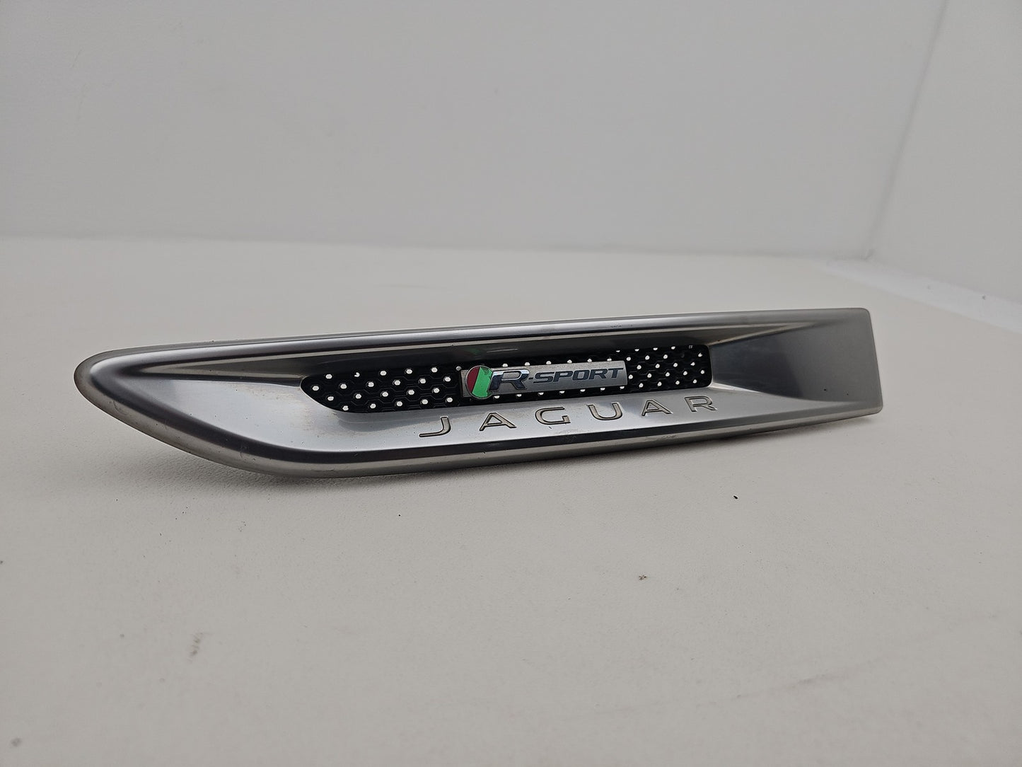 JAGUAR XE 2016 R SPORT NSF PASSENGER SIDE FRONT WING CHROME GRILL GX7M280B11