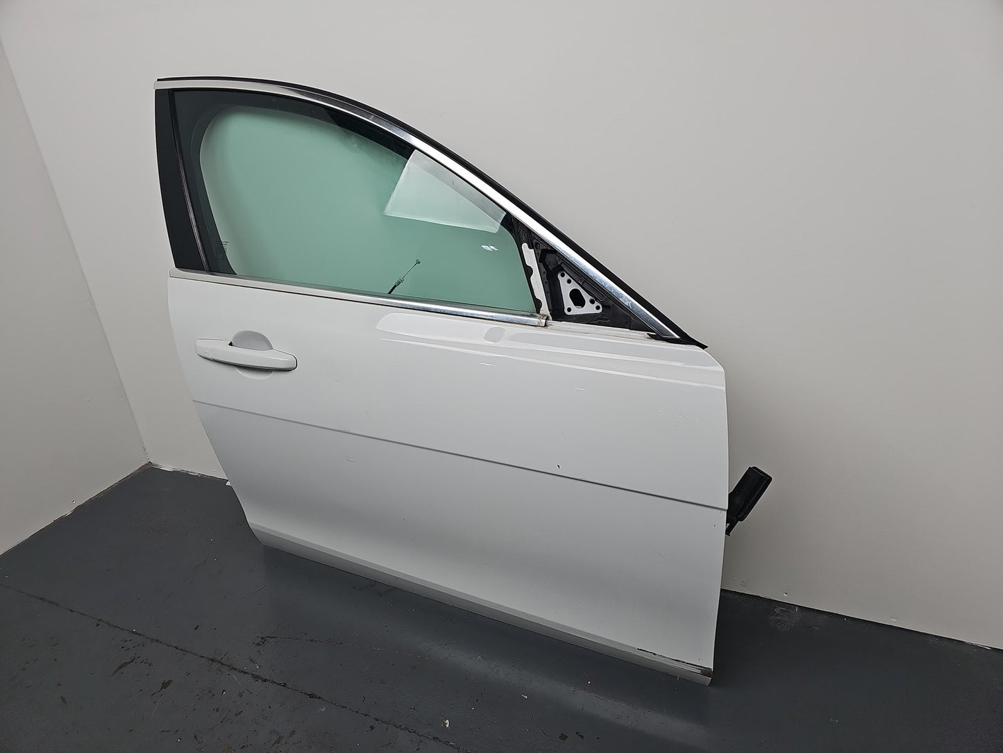 2016 JAGUAR XE X760 R-SPORT OSF RIGHT FRONT DOOR LRC NER POLARIS WHITE GENUNE