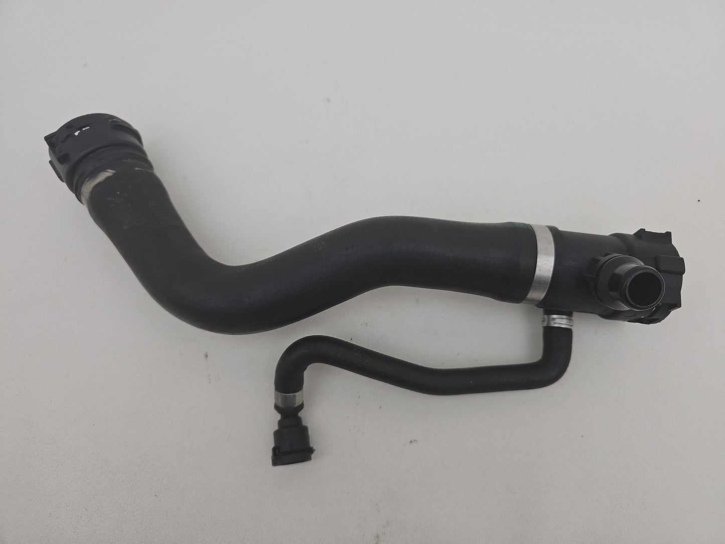 BMW F30 F31 F32 F33 Petrol Engine Water Coolant Pipe Hose 759683702 MAM75433