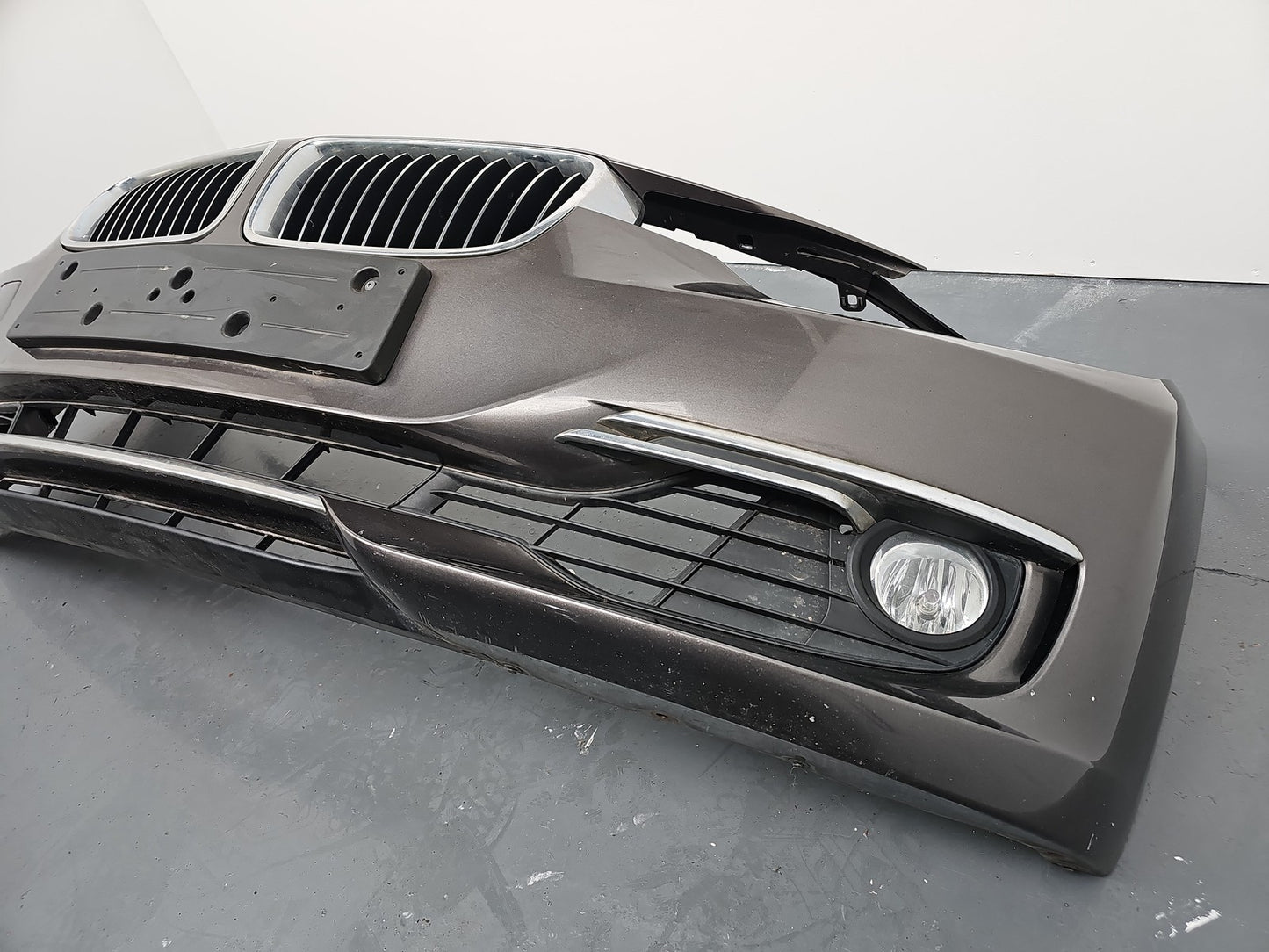 2014 BMW 320I LUXURY AUTO Front Bumper F30 7308401-08 Saloon B65