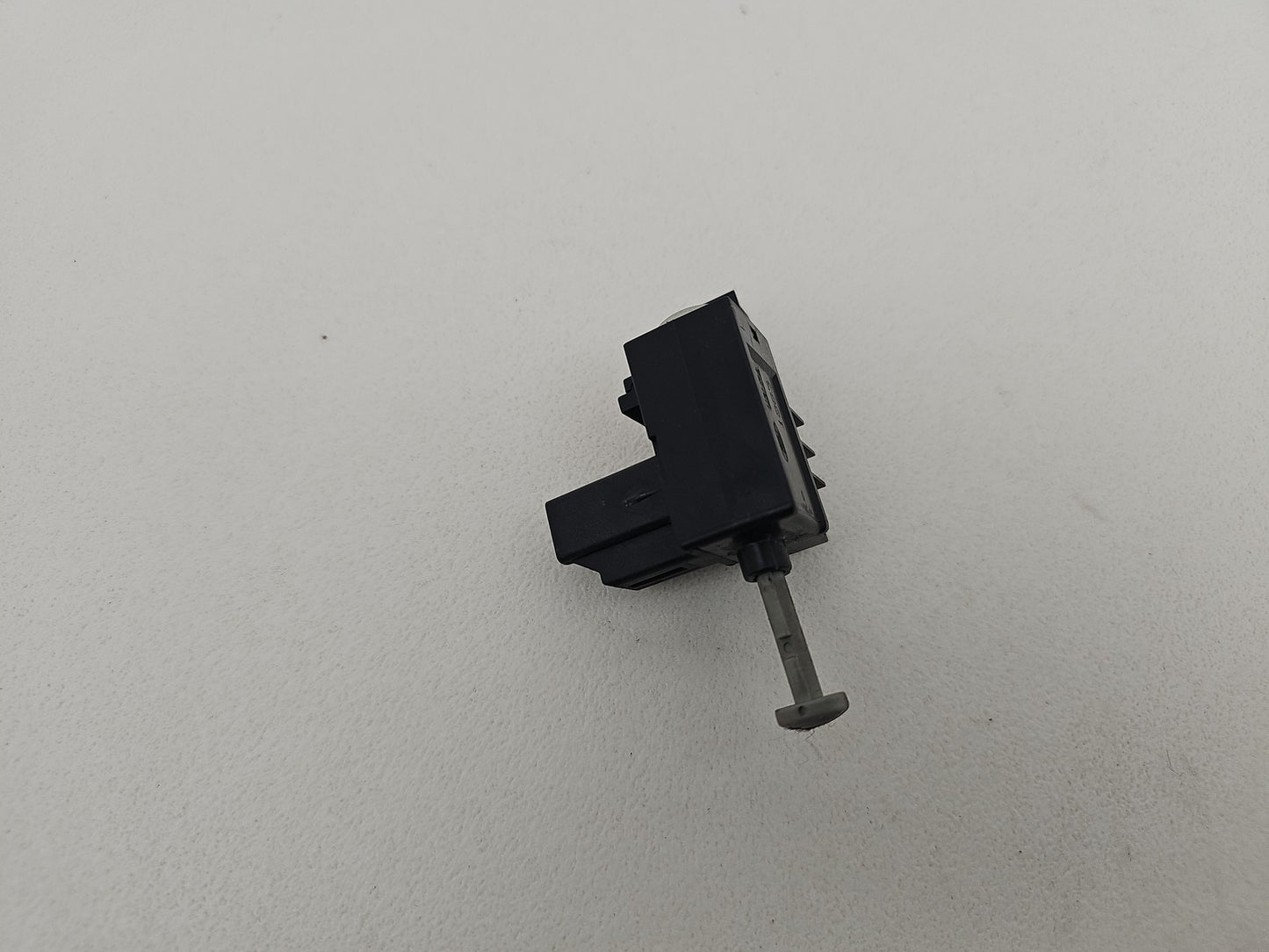 FORD FOCUS TRANSIT JAGUAR CLUTCH PEDAL SWITCH SENSOR 2015/2016 6G9T-11A152-AA