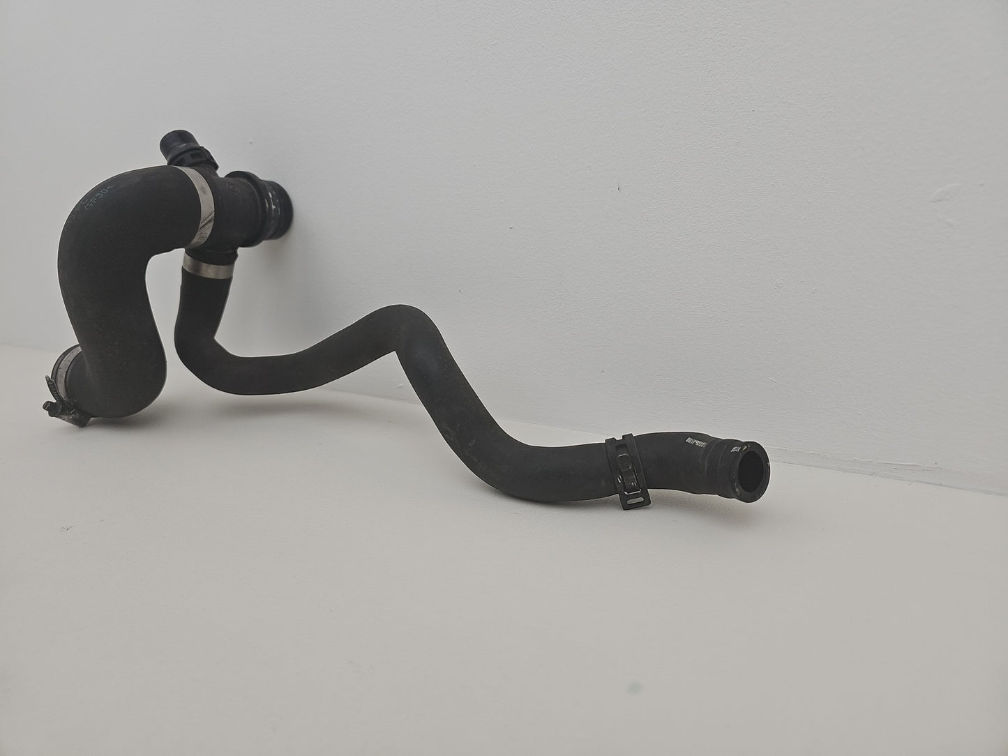 BMW F20 F30 F32 N20 PETROL ENGINE COOLANT RADIATOR WATER HOSE PIPE 7639997