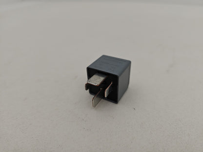 DH22-14B192-EA Land Rover Jaguar 4-Blade Grey Relay 70A 12V Tyco V23136-J4-X89