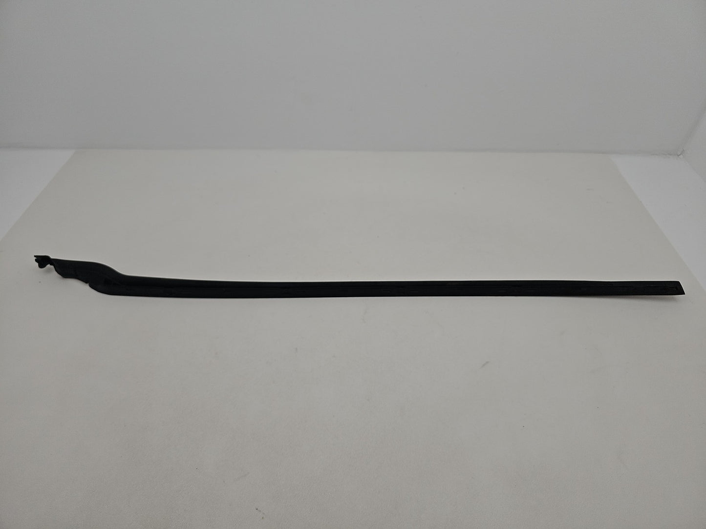 GENUINE JAGUAR XE 2016 WINDSHIELD DEFLECTOR TRIM DRIVER SIDE GX73025A52A OEM