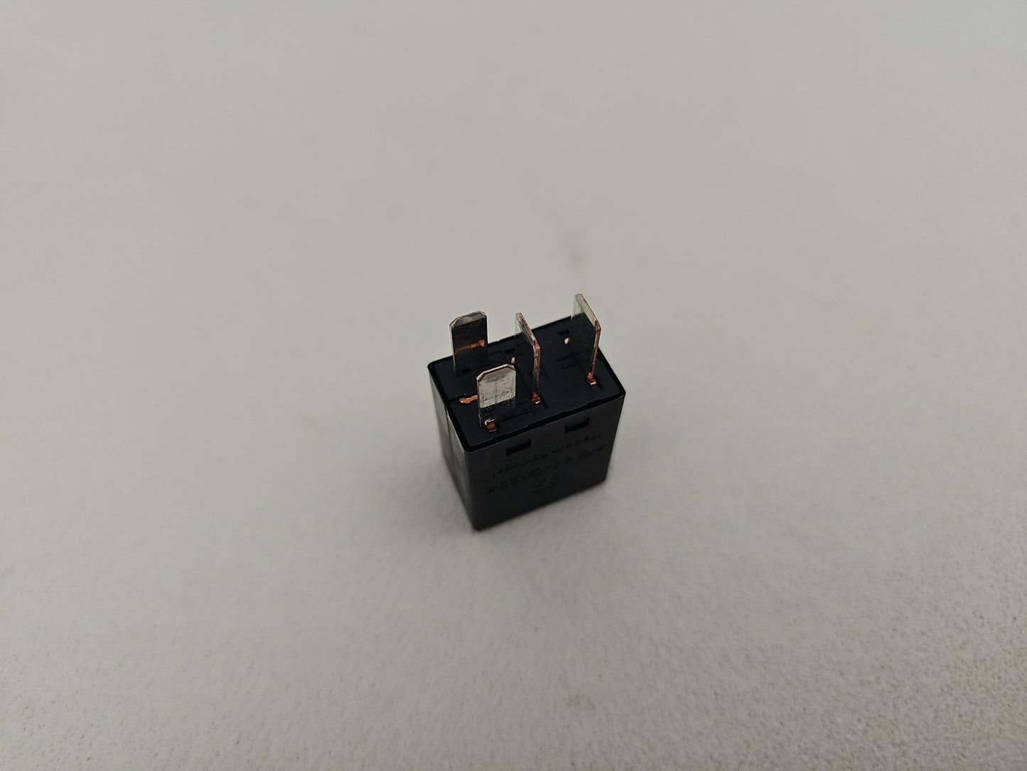LAND ROVER JAGUAR 4-PIN RELAY DH22-14B192-AA V23074-A1801-X106 GENUINE OEM