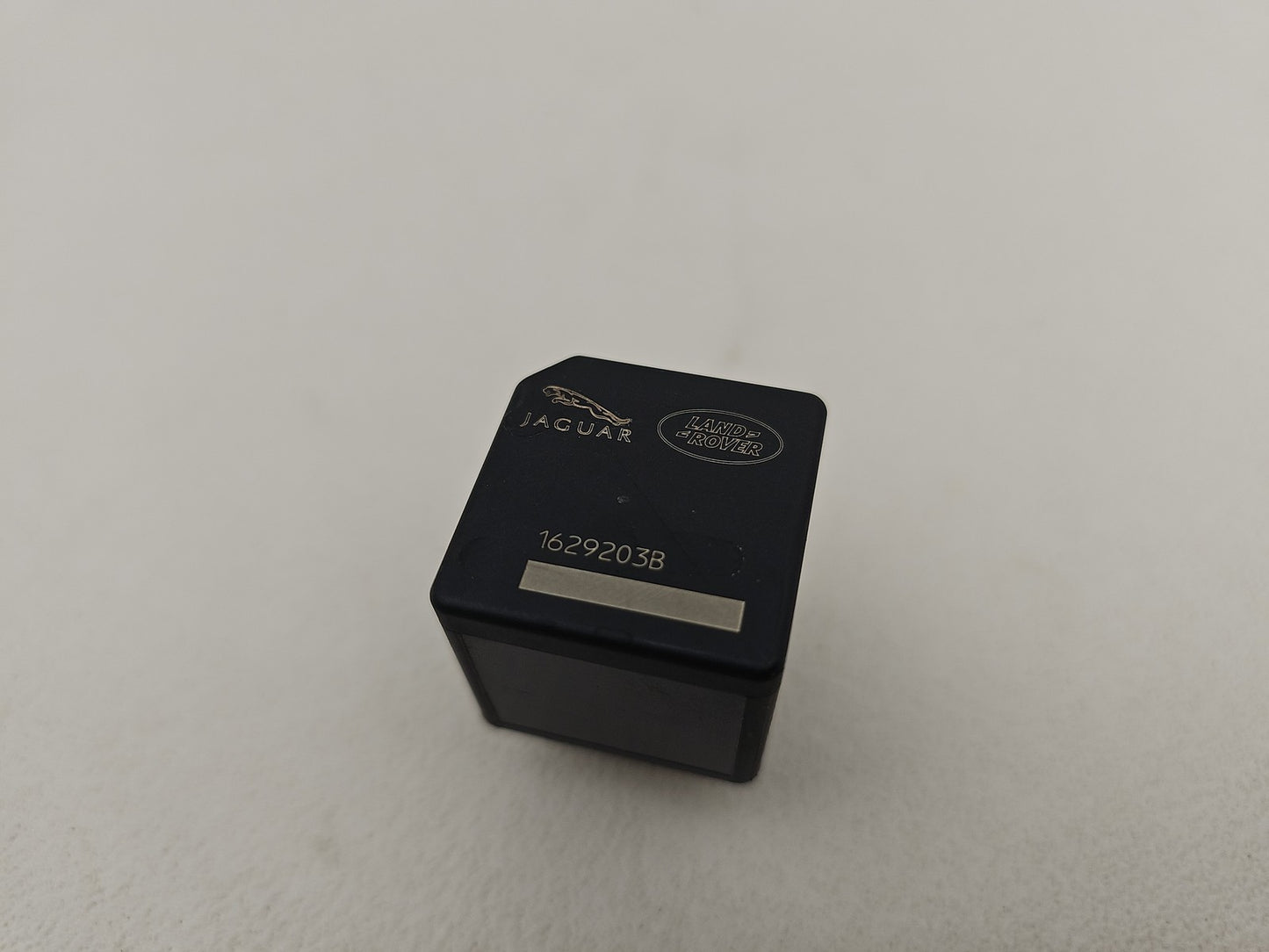 JAGUAR/LAND ROVER RELAY 4-PIN BLACK 12V 40A 2.0 DIESEL DH2214B192CA OEM GENUINE
