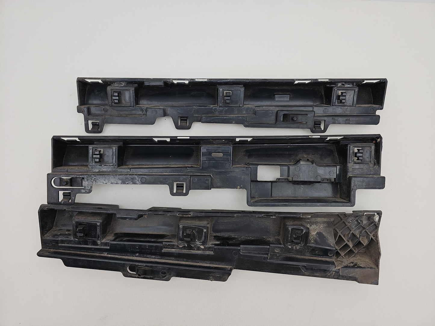 BMW 3 SERIES SIDE SKIRT BRACKET RIGHT DRIVER SIDE 7256920 7256918 7256916 F30