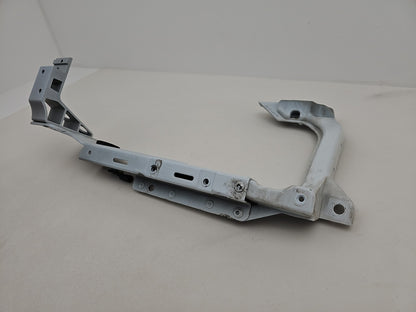 JAGUAR XE X760 HEADLIGHT BRACKET FRONT LEFT PASSENGER SIDE 2015 - 2018 3210050