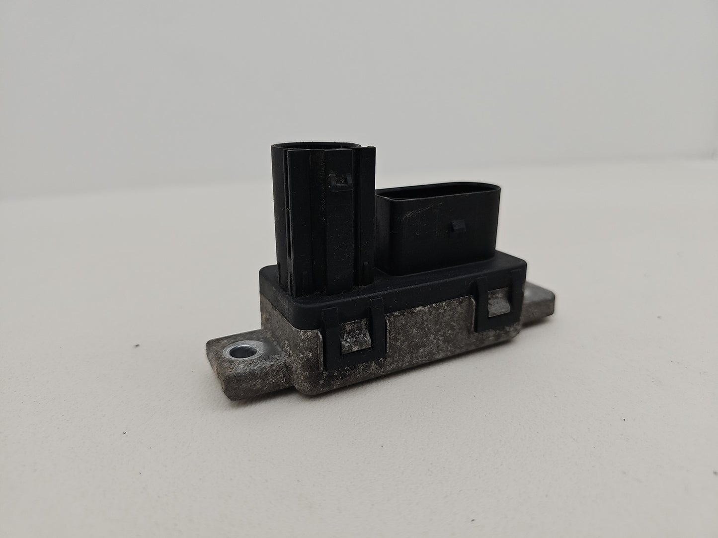LAND ROVER/JAGUAR GLOW PLUG RELAY GX73-12B533-AD GENUINE OEM PART