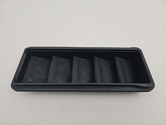 JAGUAR/LAND ROVER REAR BODY VENTS GRILLE GX63-280B62-AA OEM GENUINE