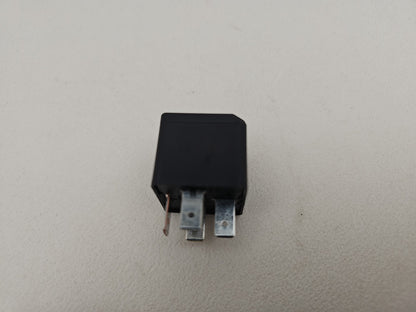 JAGUAR/LAND ROVER RELAY 4-PIN BLACK 12V 40A 2.0 DIESEL DH2214B192CA OEM GENUINE