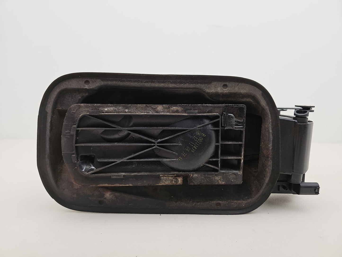 BMW 3 Series F30N F30 LCI Cover Fuel Filler Pot Carrier Cap 7374537