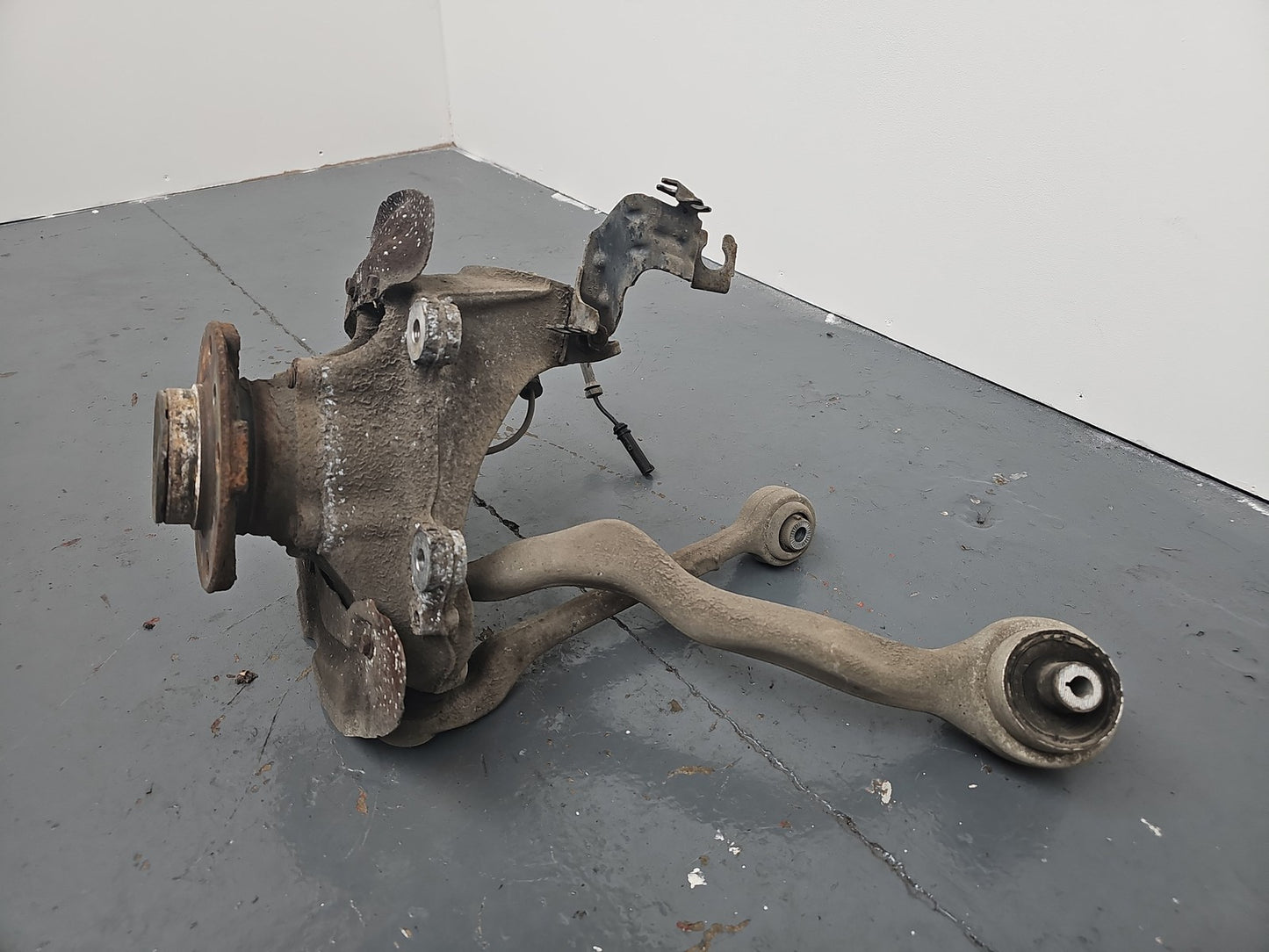 BMW 3 Series F30 F31 Front Left N/S Axle Suspension Wheel Carrier Hub 6792287