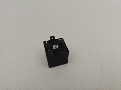 JAGUAR/LAND ROVER RELAY 4-PIN BLACK 12V 40A 2.0 DIESEL DH2214B192CA OEM GENUINE