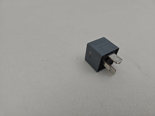 DH22-14B192-EA Land Rover Jaguar 4-Blade Grey Relay 70A 12V Tyco V23136-J4-X89