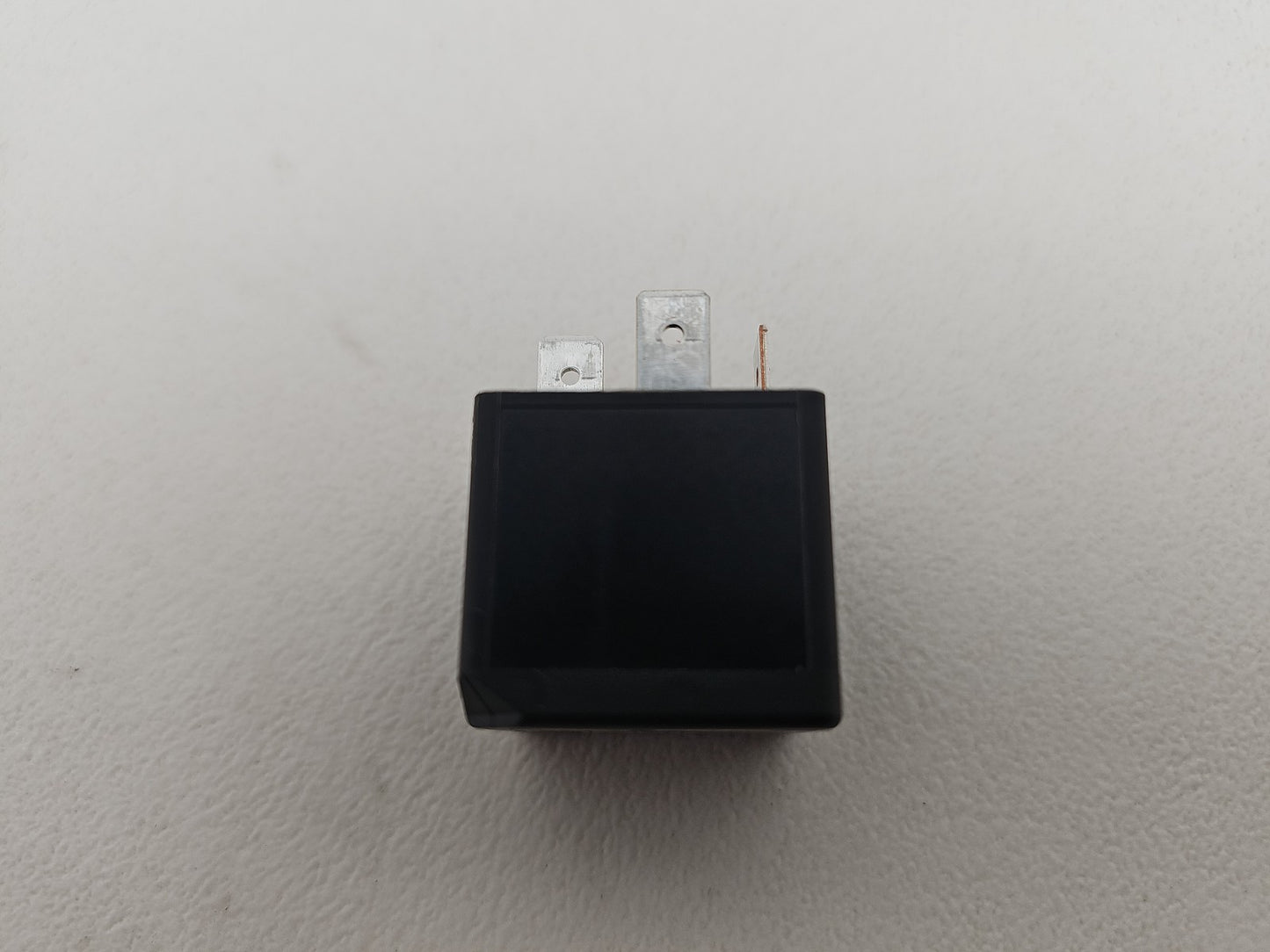 JAGUAR/LAND ROVER RELAY 4-PIN BLACK 12V 40A 2.0 DIESEL DH2214B192CA OEM GENUINE