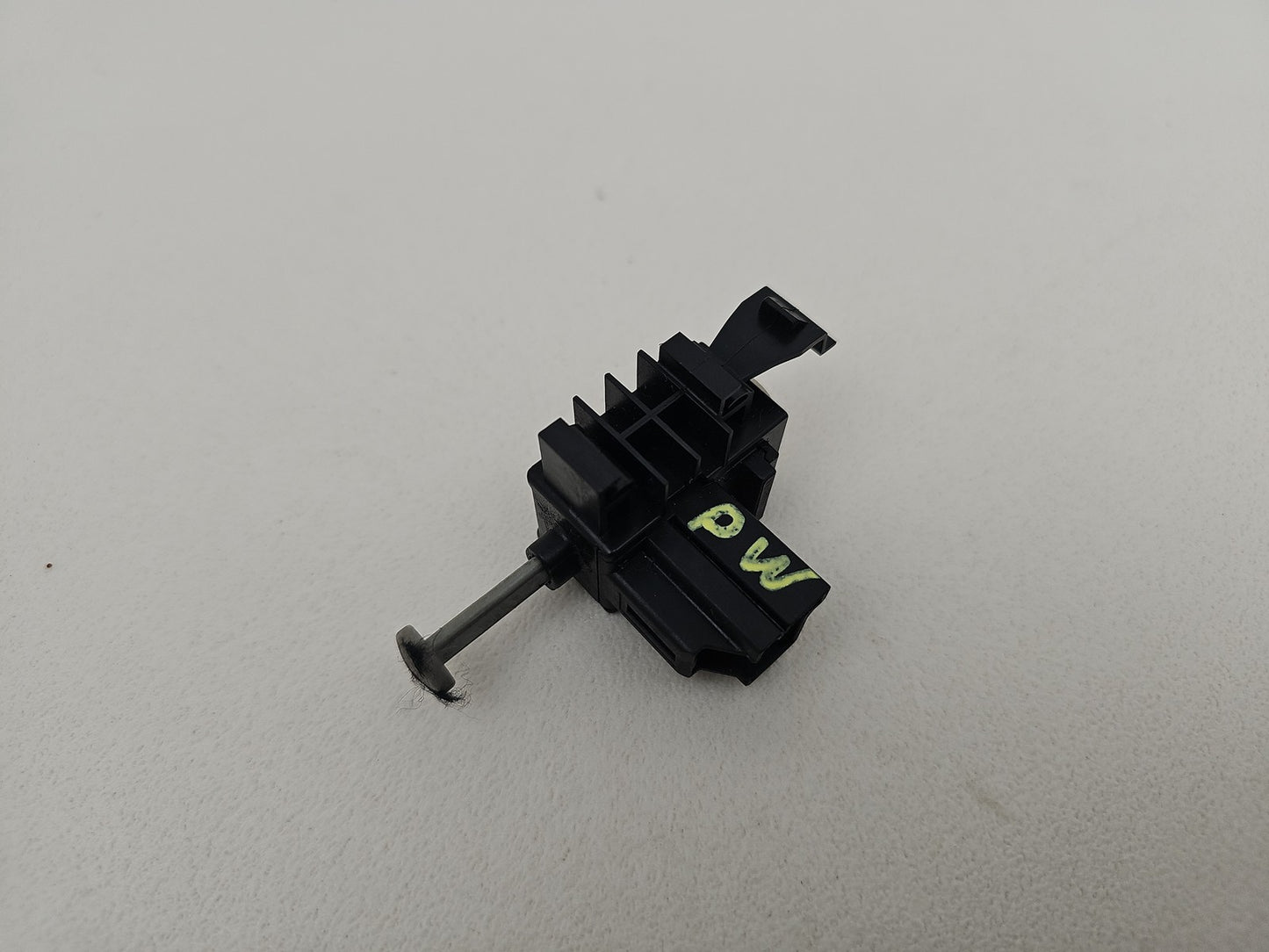 FORD FOCUS TRANSIT JAGUAR CLUTCH PEDAL SWITCH SENSOR 2015/2016 6G9T-11A152-AA