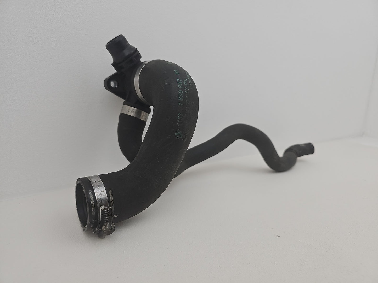 BMW F20 F30 F32 N20 PETROL ENGINE COOLANT RADIATOR WATER HOSE PIPE 7639997
