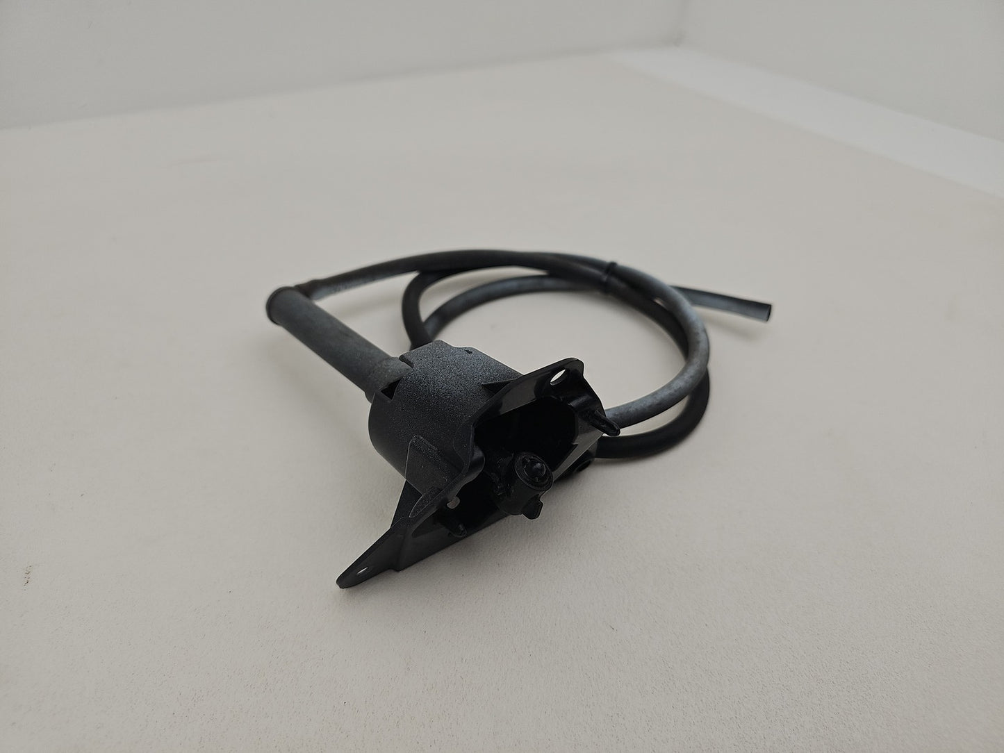 JAGUAR XE X760 N/S PASSENGER SIDE LEFT FRONT HEADLIGHT WASHER PAB GX73-13K131-BA