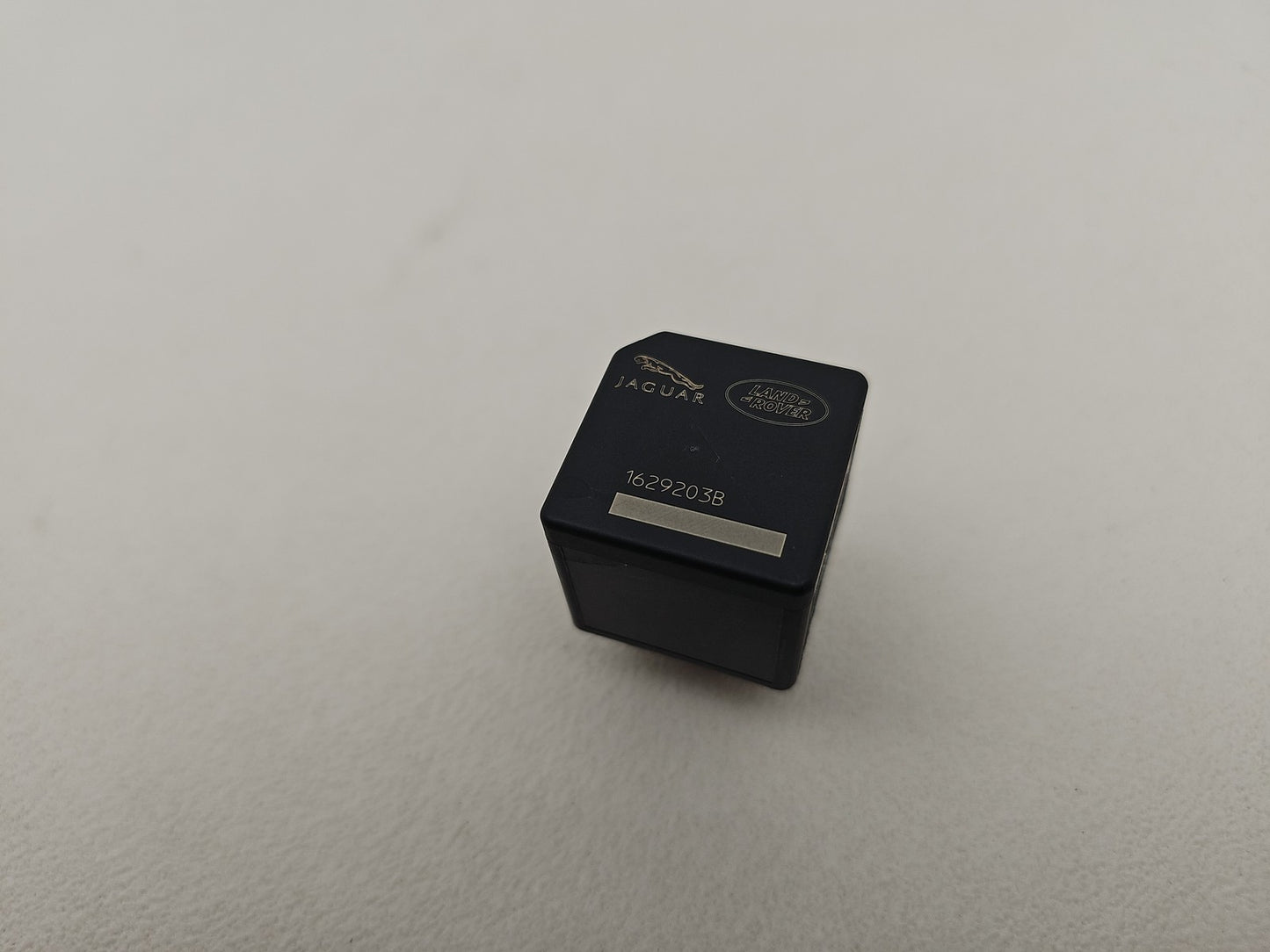 JAGUAR/LAND ROVER RELAY 4-PIN BLACK 12V 40A 2.0 DIESEL DH2214B192CA OEM GENUINE