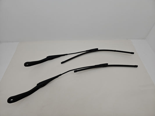 2014 BMW 320I LUXURY AUTO Wiper Front Arm Kit F30 F31 PAIR