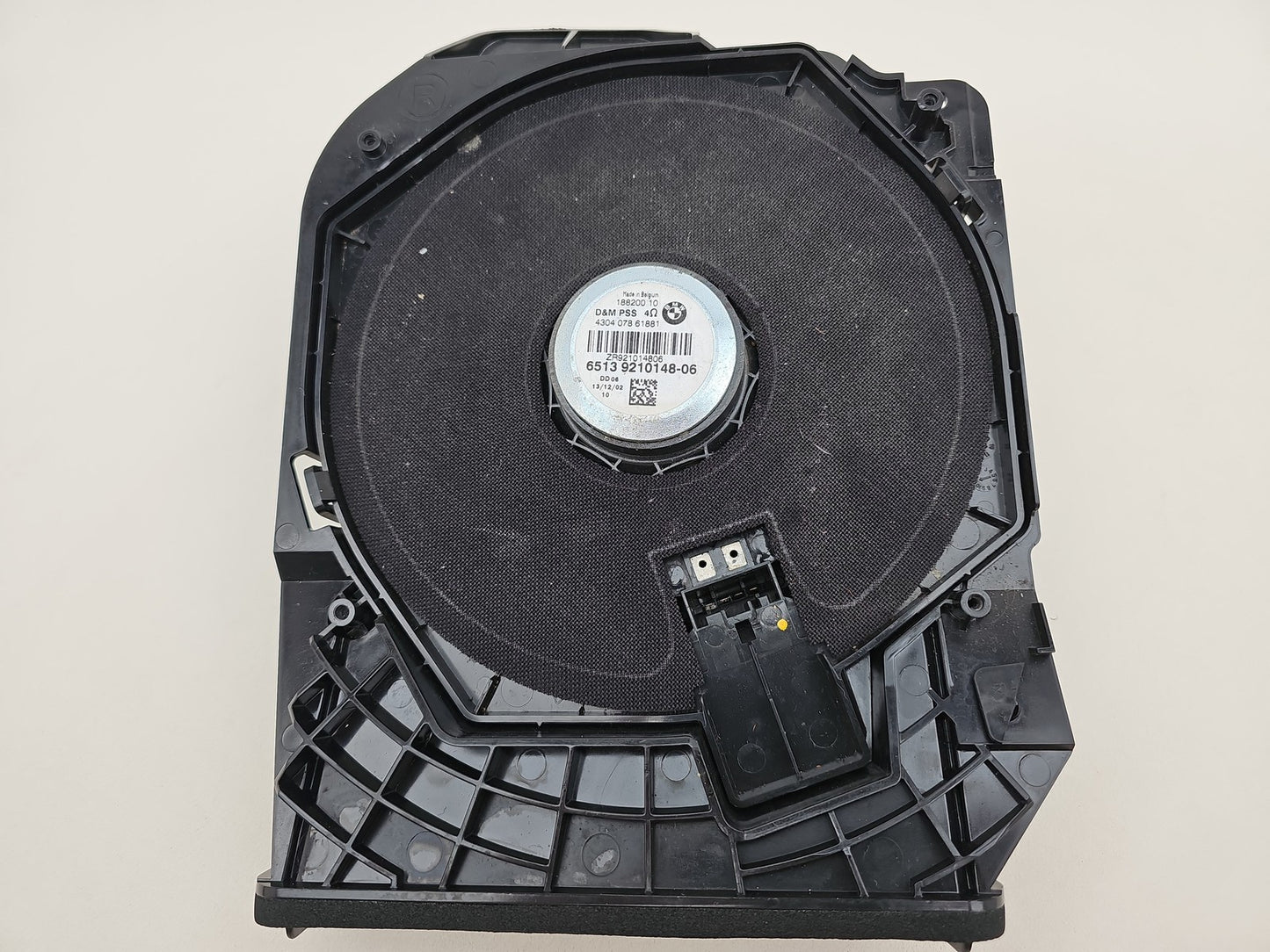 BMW F20 F30 Central Bass Speaker Stereo Subwoofer Right O/S 9210148