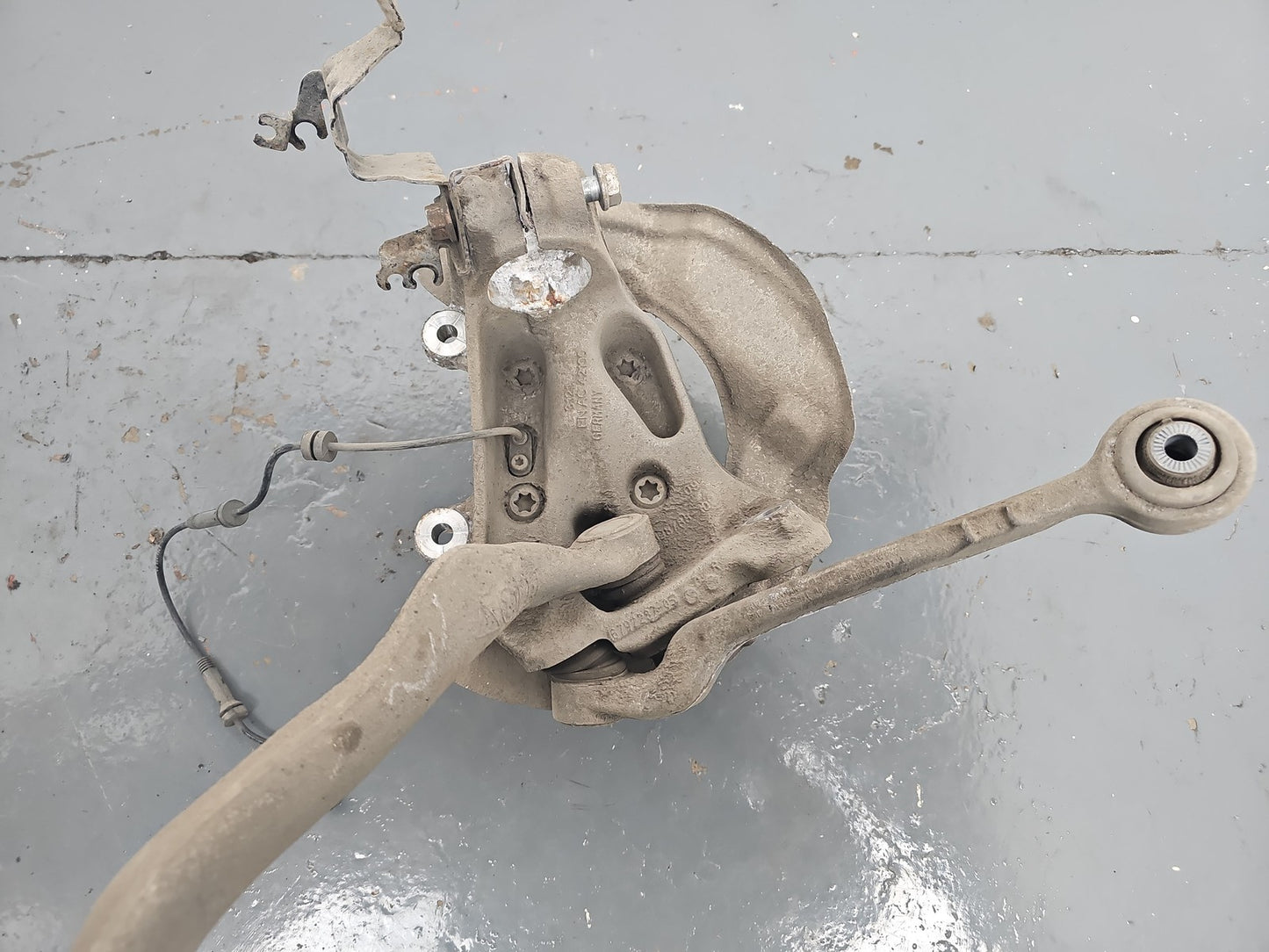 BMW 3 Series F30 F31 Front Left N/S Axle Suspension Wheel Carrier Hub 6792287