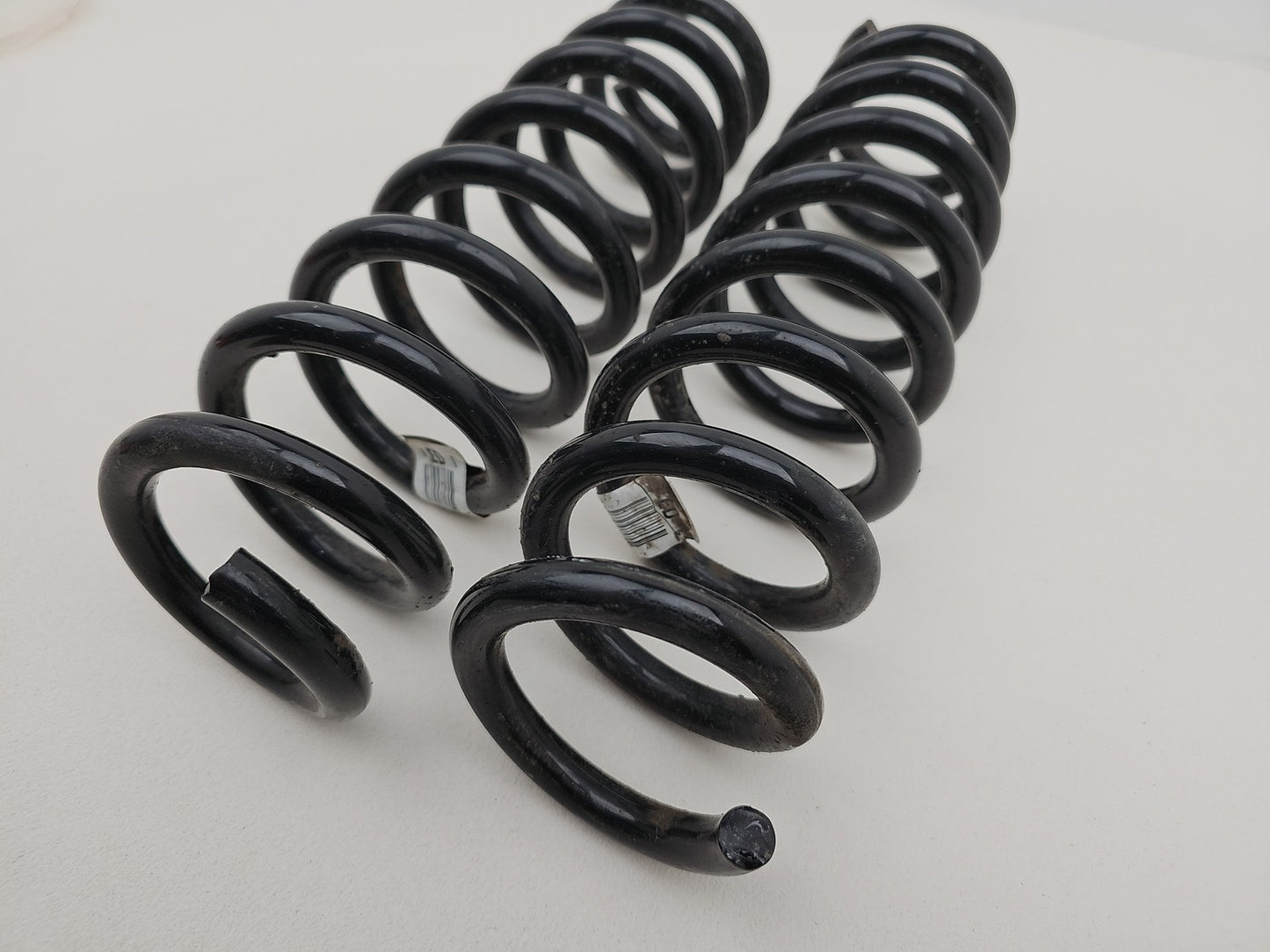 Coil Spring BMW F30 Rear Axle Suspension Left Right N/O/S Spring Set EE