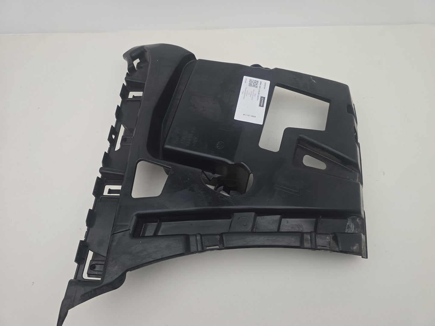 2014 BMW 320I F30 LUXURY AUTO BUMPER BRACKET REAR LEFT SIDE 7256923