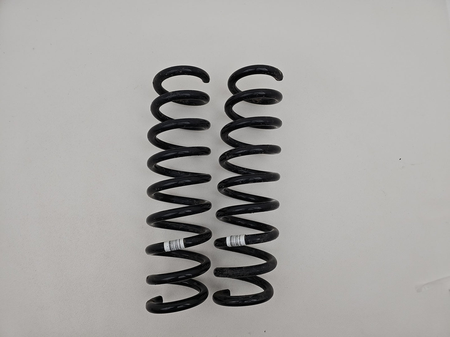 Coil Spring BMW F30 Rear Axle Suspension Left Right N/O/S Spring Set EE