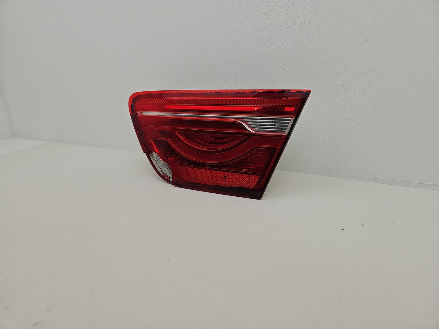 JAGUAR XE TAILLIGHT RIGHT SIDE INNER 19733903 MK1 2015 - 2024 OEM GENUINE