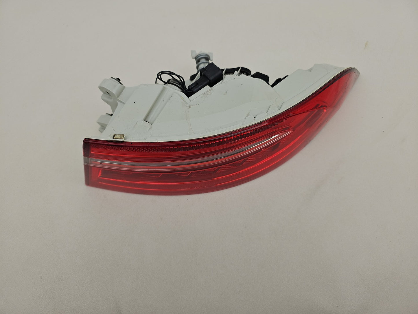 JAGUAR XE 2.0D R SPORT REAR RIGHT OUTER TAILLIGHT 1973370204 OEM GENUINE