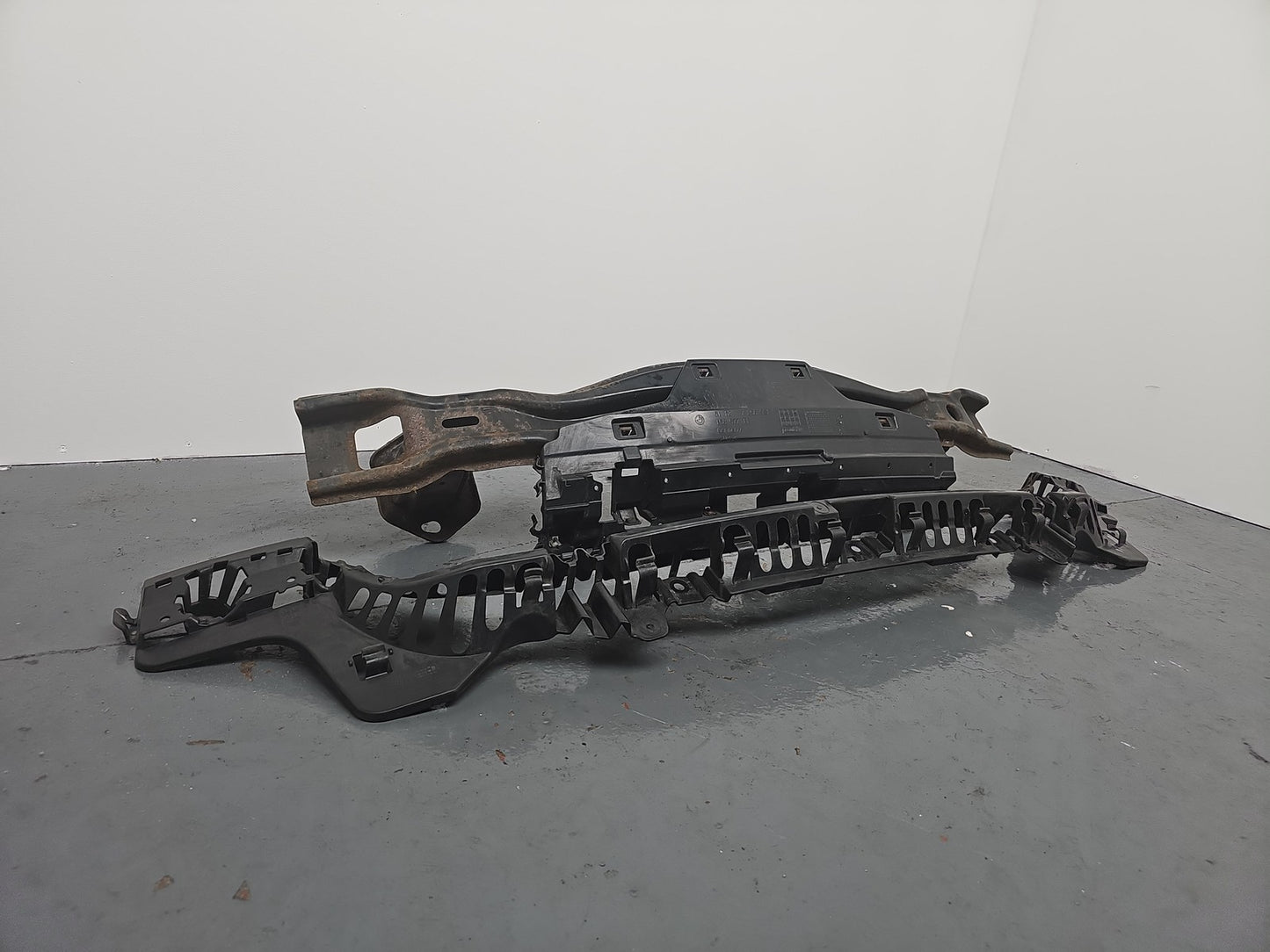 BMW F30 F31 Rear Diffuser + Center Bracket + Crash Bar OEM Kit