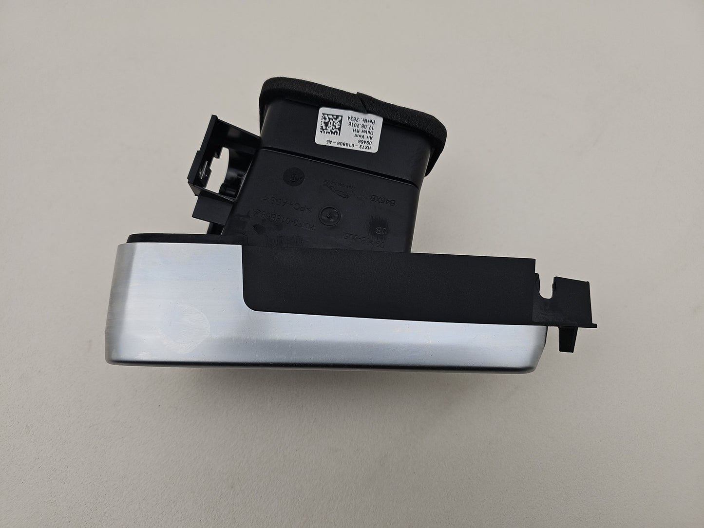 JAGUAR F-PACE XE DASHBOARD AIR VENT GRILL RIGHT SIDE HX73-018B08-AE 2015-2019