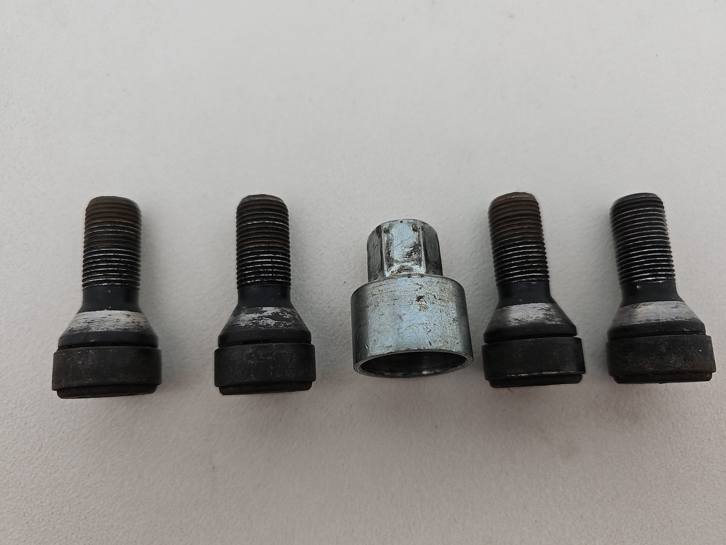 BMW 3 Series F30 F31 F35 Wheel Lock Nuts Anti-Theft Security Set With Key OEM