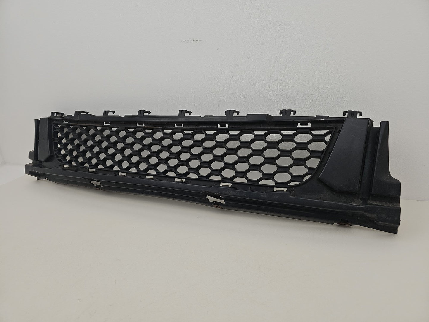 JAGUAR XE GRILLE FRONT BUMPER LOWER R SPORT GX7M 17H750 AA X760 2015 - 2024