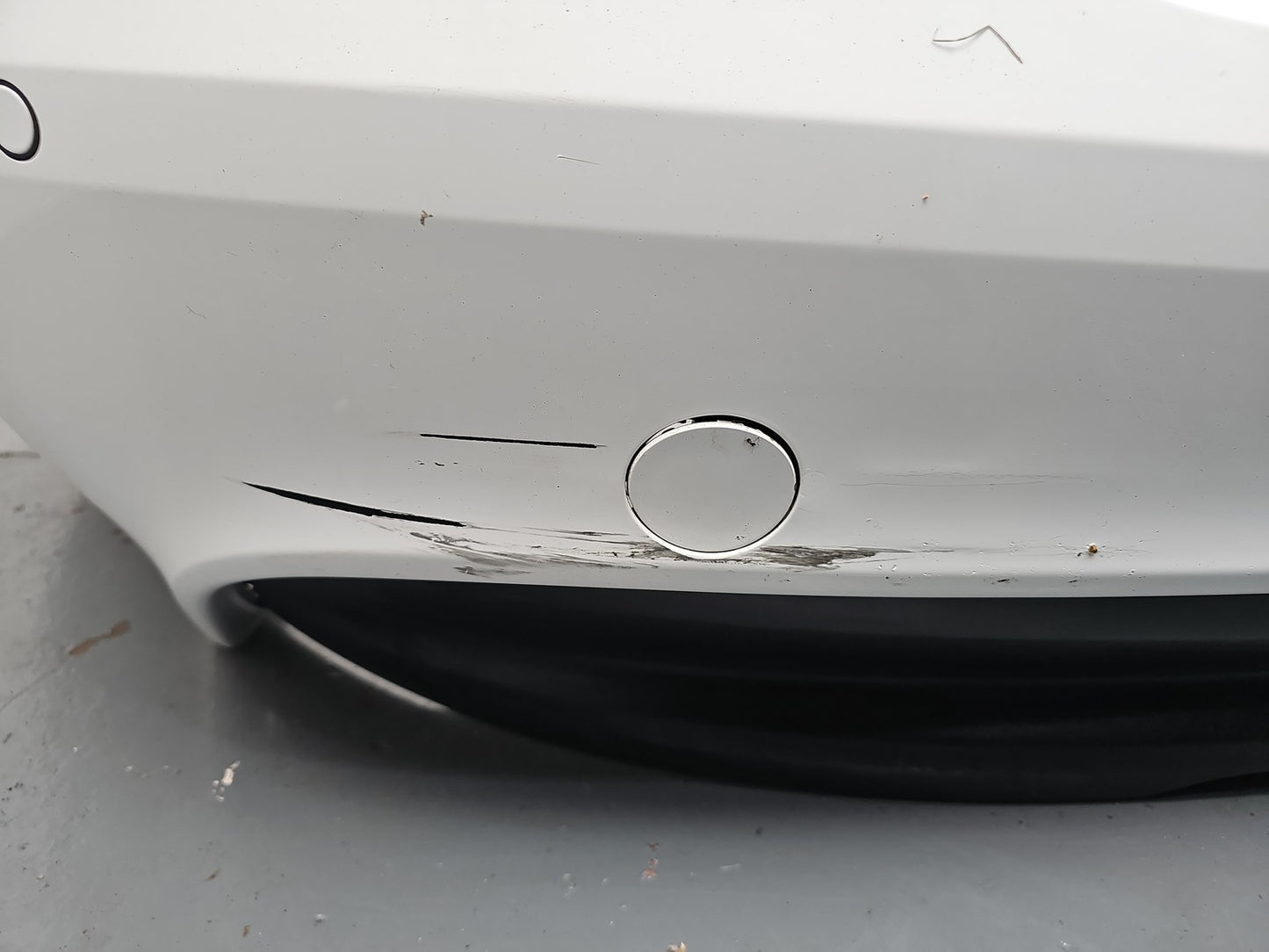 JAGUAR XE X760 COMPLETE REAR BUMPER WITH SENSORS IN LRC NER POLARIS WHITE 2016
