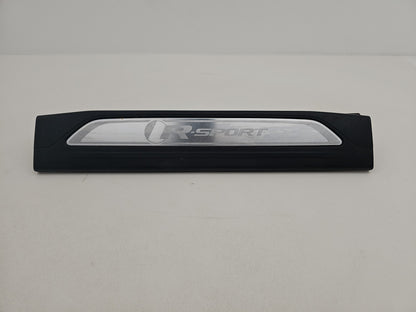JAGUAR XE X760 DOOR SILL COVER FRONT RIGHT DRIVER SIDE 2016 GX7M-13200-A
