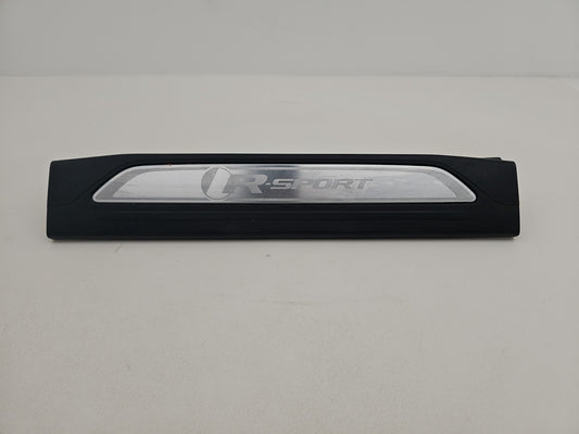 JAGUAR XE X760 DOOR SILL COVER FRONT RIGHT DRIVER SIDE 2016 GX7M-13200-A