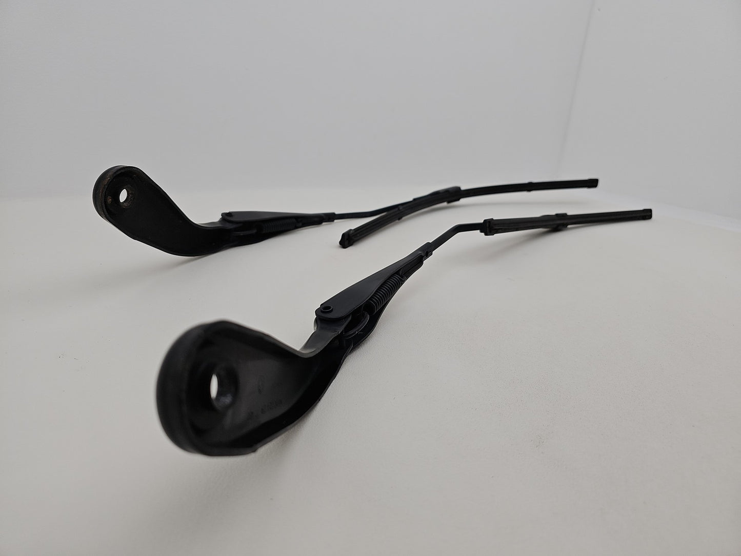 2014 BMW 320I LUXURY AUTO Wiper Front Arm Kit F30 F31 PAIR