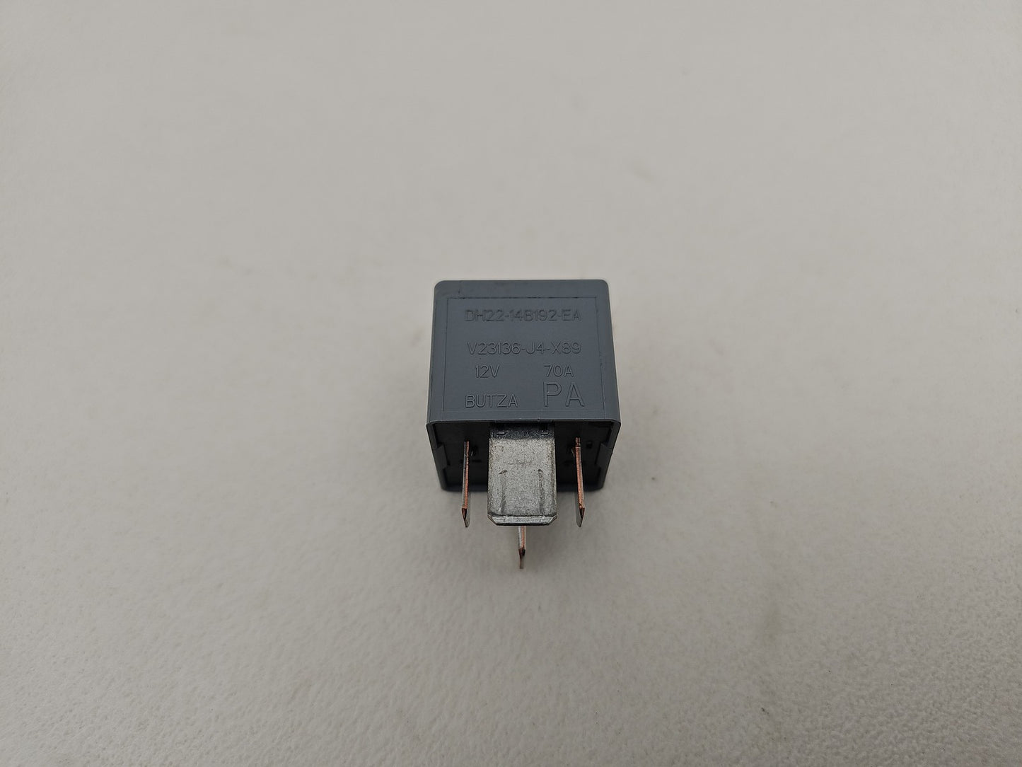 DH22-14B192-EA Land Rover Jaguar 4-Blade Grey Relay 70A 12V Tyco V23136-J4-X89