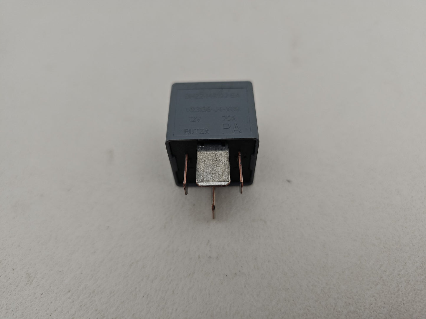 DH22-14B192-EA Land Rover Jaguar 4-Blade Grey Relay 70A 12V Tyco V23136-J4-X89